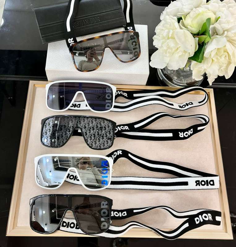 Picture of Dior Sunglasses _SKUfw56678376fw